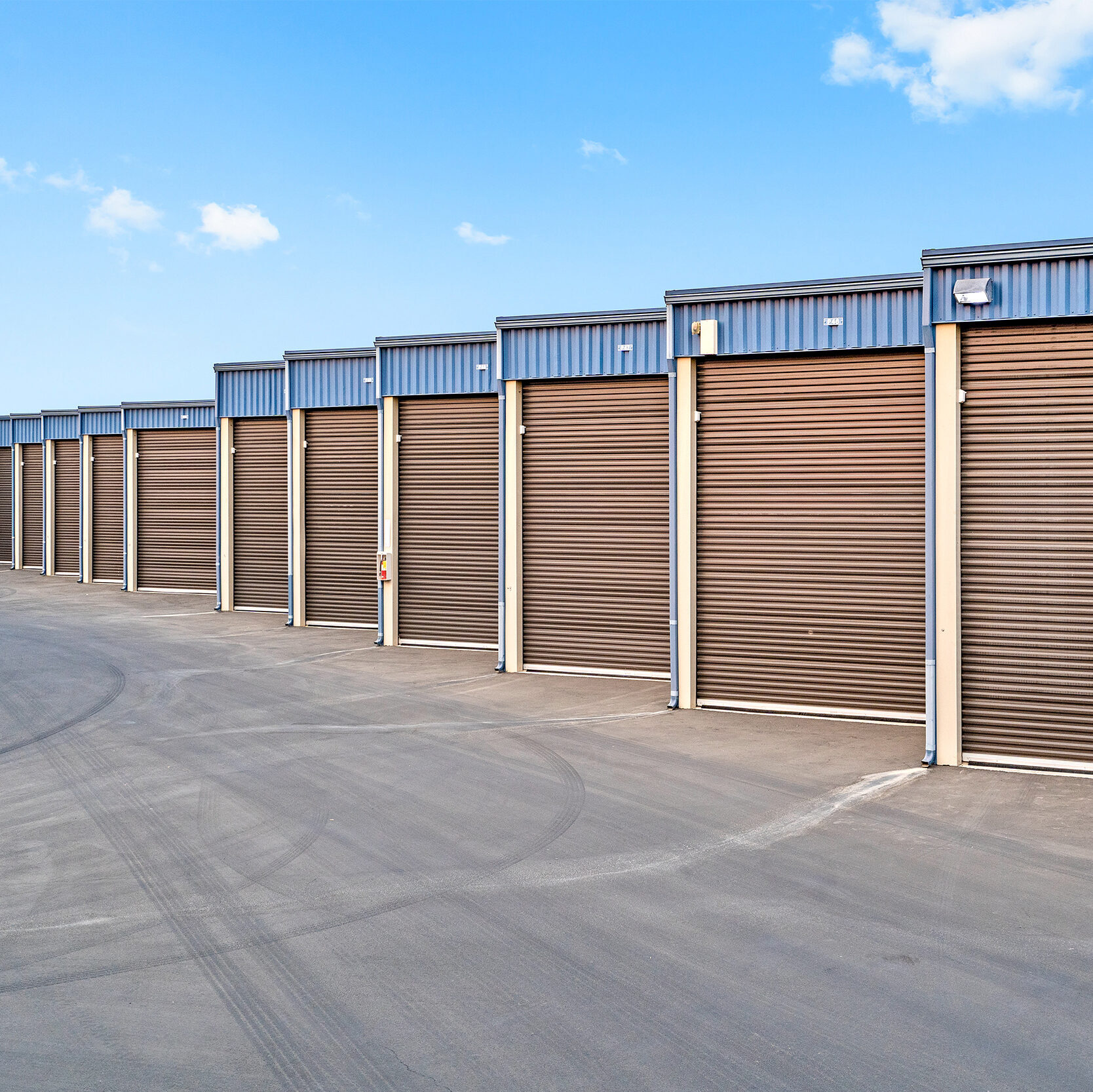 picture of secure self storage units